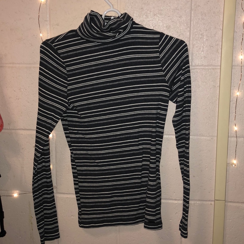 Striped turtle neck